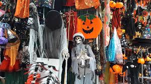 Kinh doanh đồ hóa trang Halloween